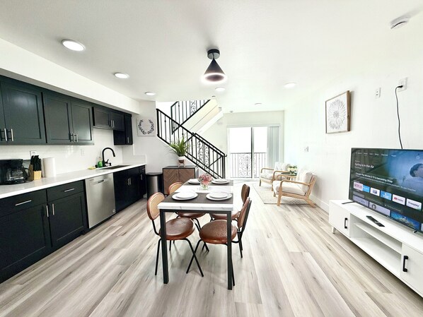 Living area - Gilmore One (Van Nuys)