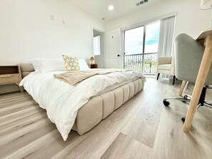 Standard Apartment, 3 Bedrooms, Balcony, Park View (Unit F) | Premium bedding, down comforters, pillowtop beds, individually decorated - Gilmore One (Van Nuys)