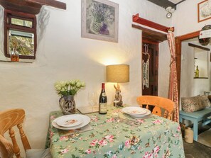 Dining - Violet Cottage (Llangammarch Wells)