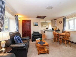 DVD player - The Hayloft Cottage Apartment (Lyme Regis)