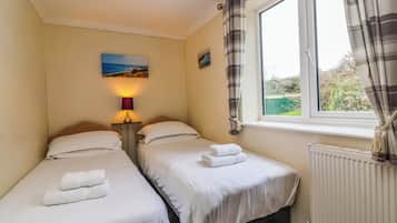 2 habitaciones, decoración personalizada y muebles diferentes