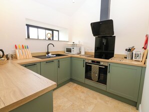 Cottage | Private kitchen - Hadrian Barn 1 (Consett)