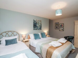 3 Schlafzimmer, individuell dekoriert, individuell eingerichtet
