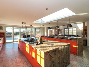 Dining - Royal Oak House (Shaftesbury)