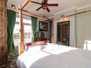 7 bedrooms, individually decorated, individually furnished, free WiFi - Royal Oak House (Shaftesbury)