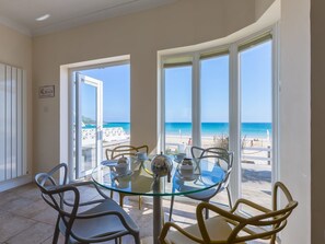 Dining - Seaspray (St Ives)