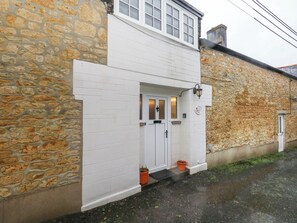 Exterior detail - Poppy Cottage (Beaminster)
