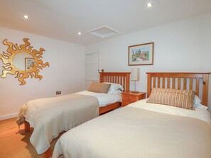 3 Schlafzimmer, individuell dekoriert, individuell eingerichtet