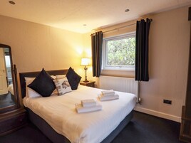 3 bedrooms, individually decorated, individually furnished, free WiFi