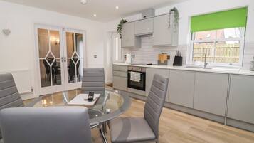 Fridge, dishwasher, electric kettle, toaster