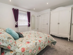 4 Schlafzimmer, individuell dekoriert, individuell eingerichtet