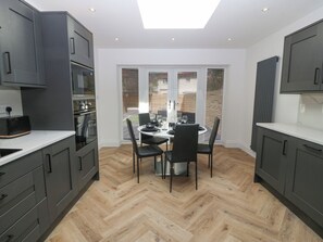 Dining - Park View (Llandudno)