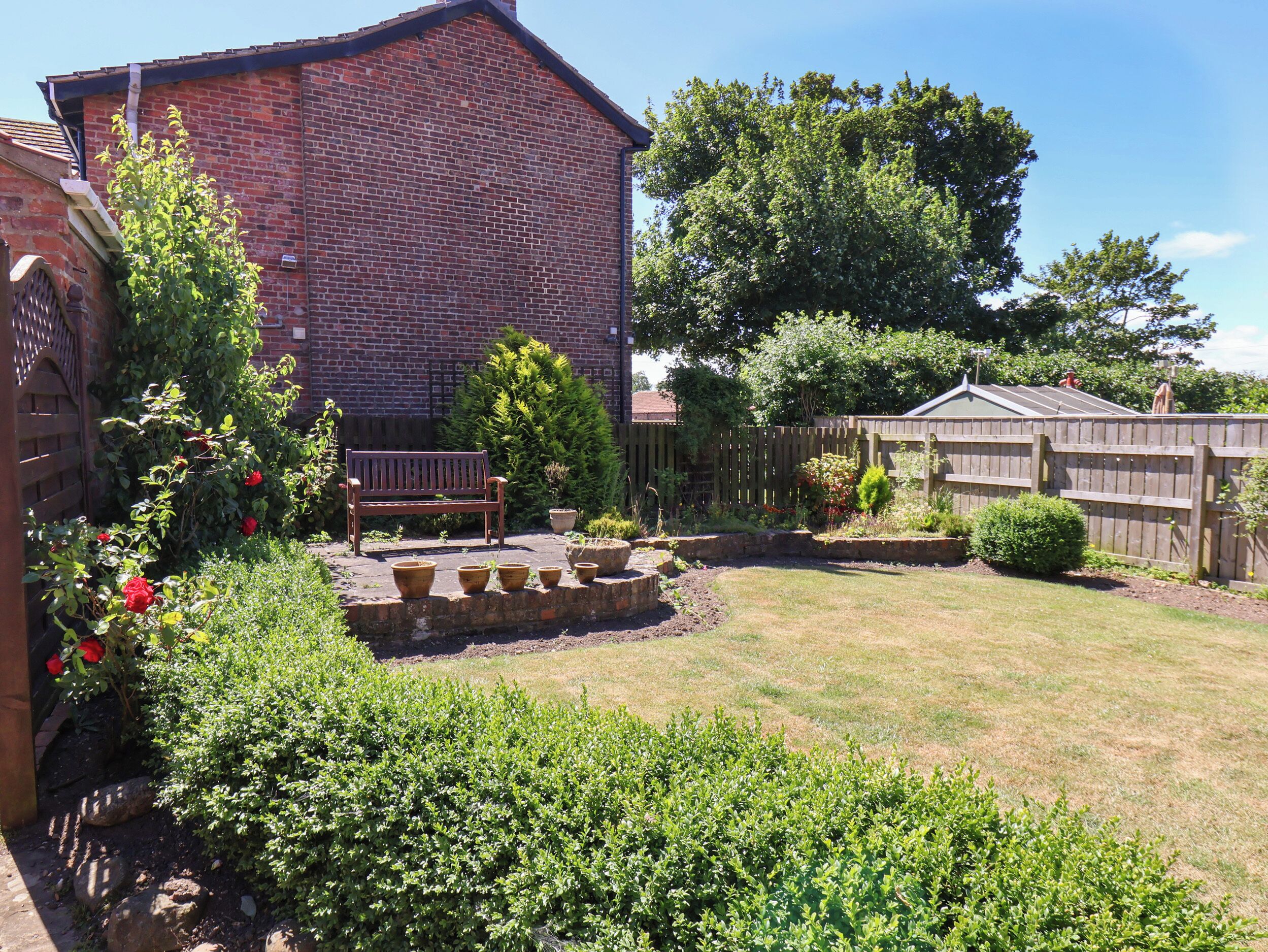 المنشأة من الداخل
