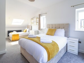 4 bedrooms, individually decorated, individually furnished, free WiFi - Blackrock Gem (Porthmadog)