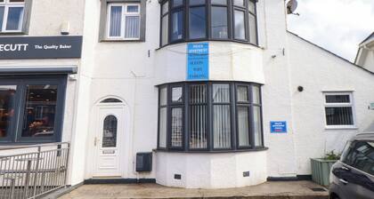 Flat 1 Niles Place