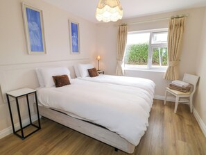 5 室のベッドルーム、客室ごとに異なる装飾、客室ごとに異なるインテリア、WiFi (無料)