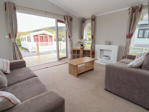 Living area - Lodge 4 (Saint Asaph)