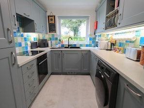 Fridge, dishwasher, cookware/dishes/utensils