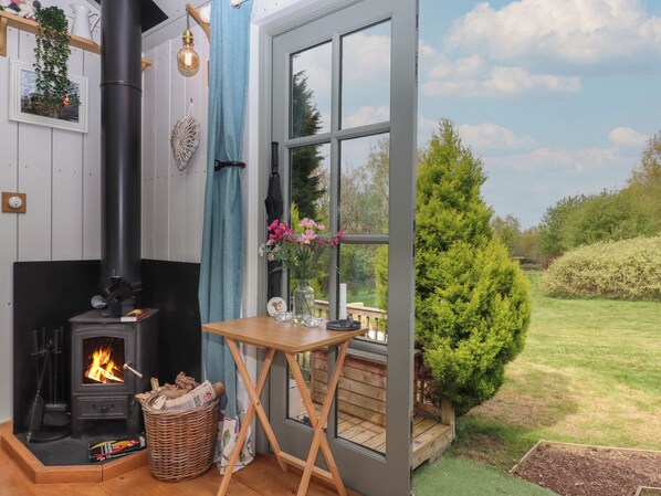 Interior - Burr 1 Shepherds Hut (Barnstaple)