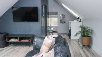 Cottage | Living area