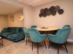 تناول الطعام