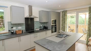 Fridge, dishwasher, electric kettle, toaster