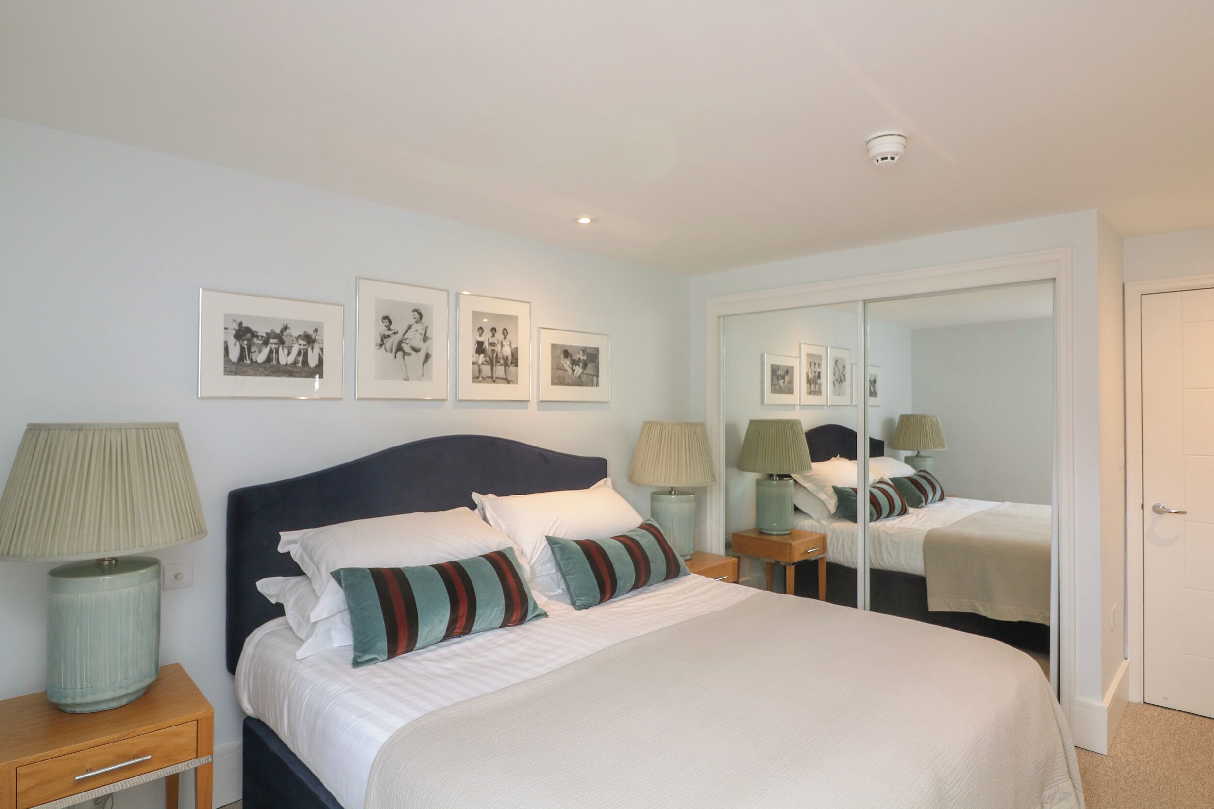 2 bedrooms, individually decorated, individually furnished, free WiFi