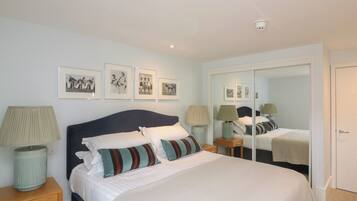 2 bedrooms, individually decorated, individually furnished, free WiFi