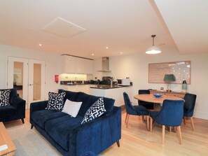 Cottage | Living area - 39 Dart Marina (Dartmouth)