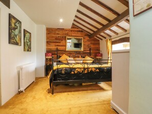 3 bedrooms, individually decorated, individually furnished, free WiFi