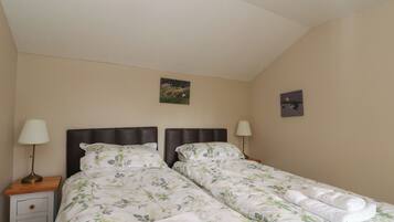 1 bedroom, individually decorated, individually furnished, free WiFi