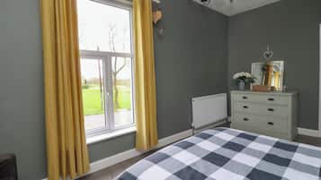 2 phòng ngủ, trang trí khác biệt