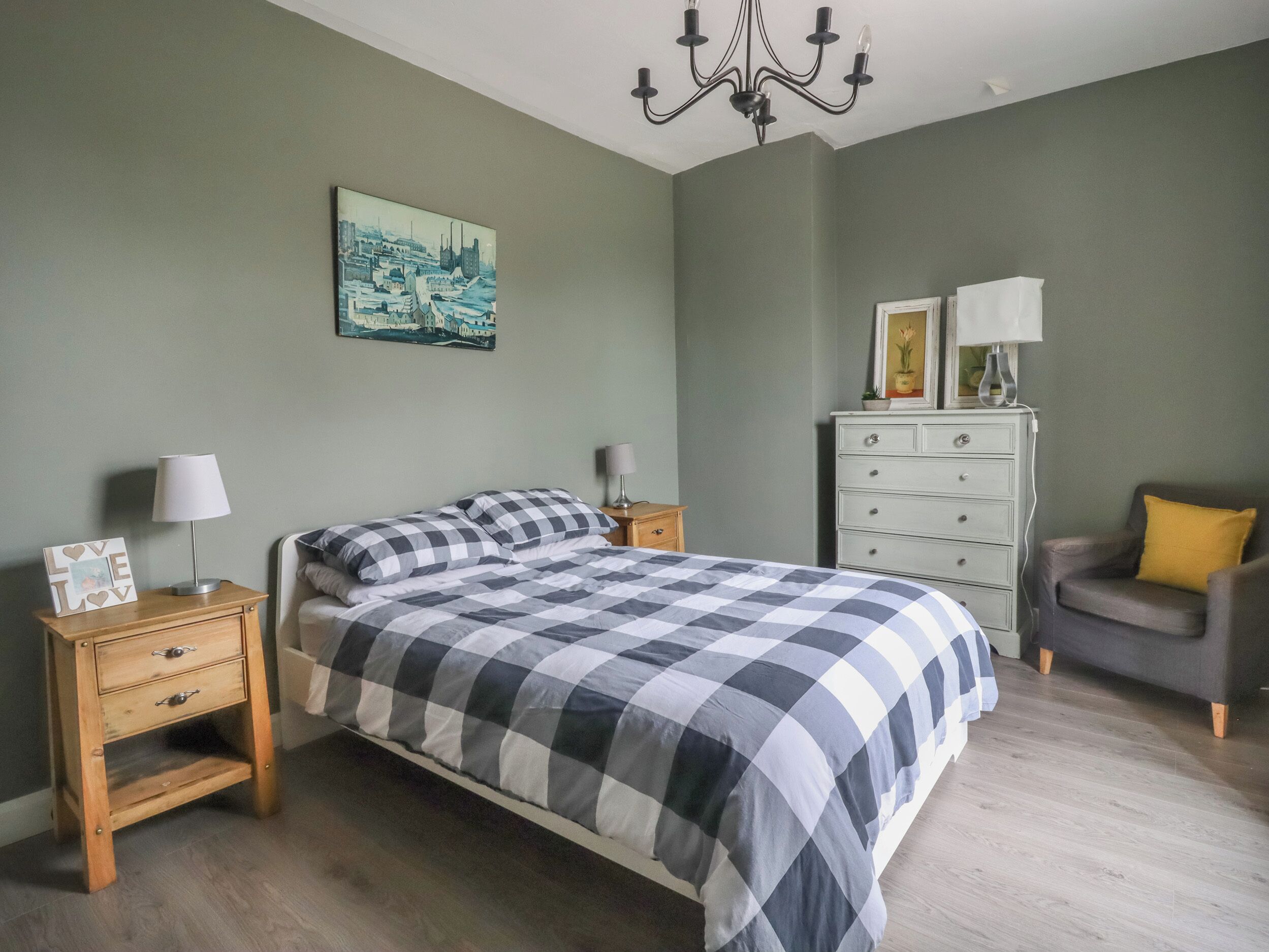 2 bedrooms, individually decorated, individually furnished, free WiFi