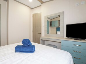 3 bedrooms, individually decorated, individually furnished, free WiFi - The Mermaid A04 (Par)