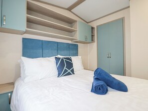 3 bedrooms, individually decorated, individually furnished, free WiFi - The Mermaid A04 (Par)