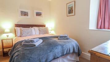 2 bedrooms, individually decorated, individually furnished, free WiFi
