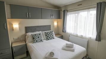 2 bedrooms, individually decorated, individually furnished, free WiFi