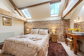 3 bedrooms, individually decorated, individually furnished, free WiFi - Teal (Beccles)