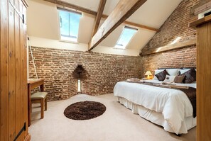 3 habitaciones, decoración personalizada y muebles diferentes 