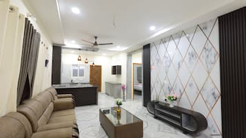 Apartment, 2 Bedrooms | Living area