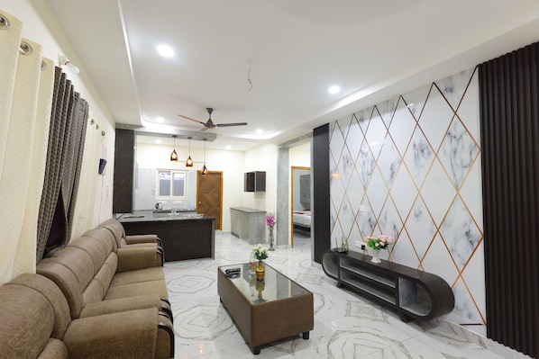 Apartment, 2 Bedrooms | Living area