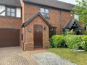 Cottage | Exterior detail