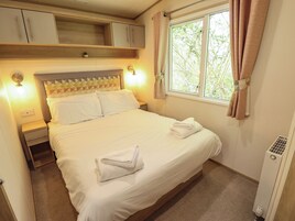 3 bedrooms, individually decorated, individually furnished, free WiFi