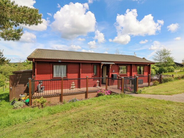 Exterior - Moonlake Lodge (Bideford)