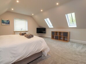 3 bedrooms, individually decorated, individually furnished, free WiFi