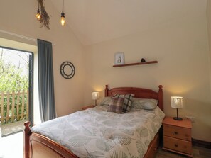 1 bedroom, individually decorated, individually furnished, free WiFi