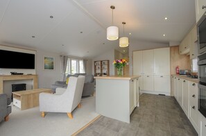 Living area - Lodge 59 at Riviera Bay Coastal Retreat (Brixham)