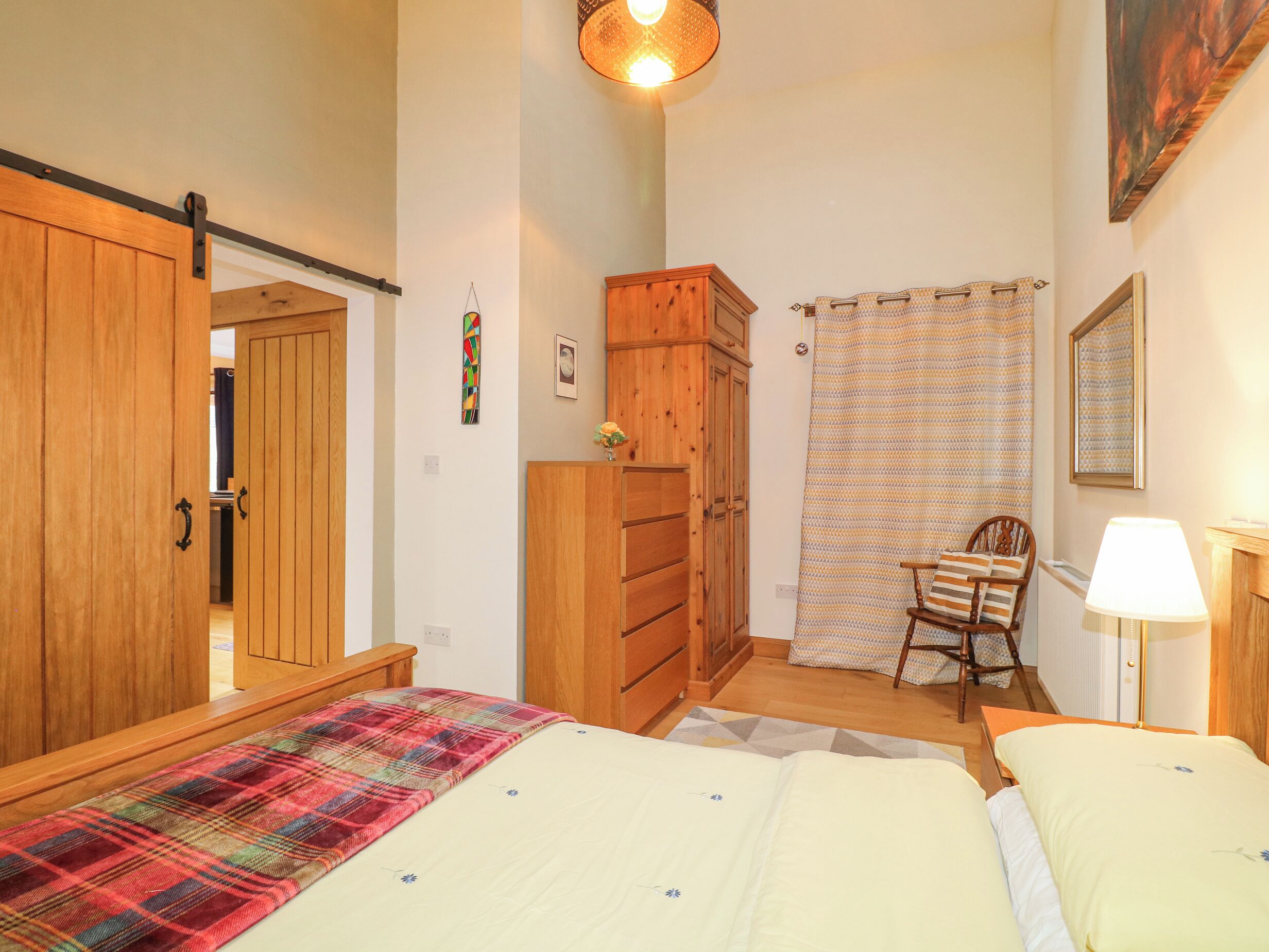 2 bedrooms, individually decorated, individually furnished, free WiFi