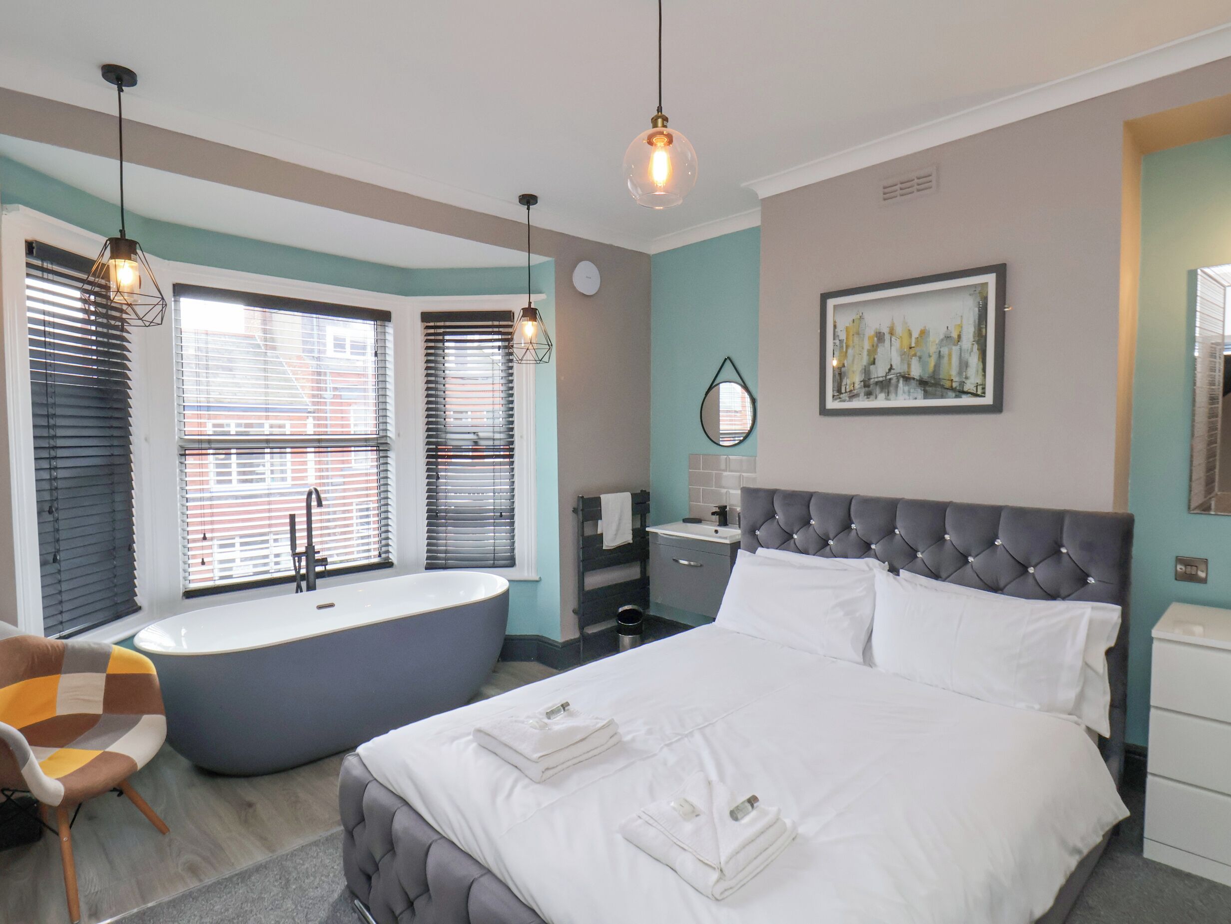 5 bedrooms, individually decorated, individually furnished, free WiFi