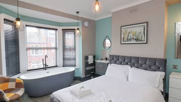 5 bedrooms, individually decorated, individually furnished, free WiFi